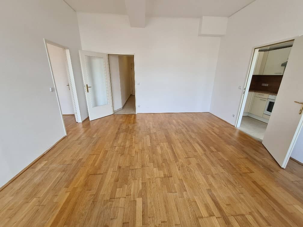 Wohnung in renovated period building with lift and rented