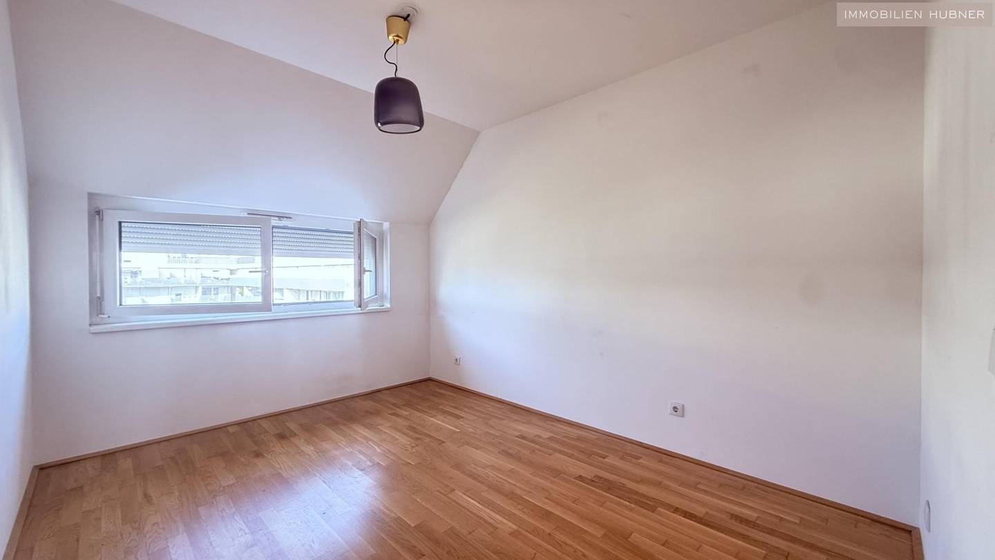 Modern apartment with sunny south balcony near Akademiepark
