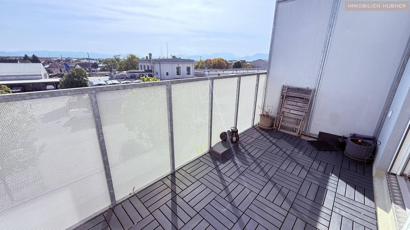 Modern apartment with sunny south balcony near Akademiepark