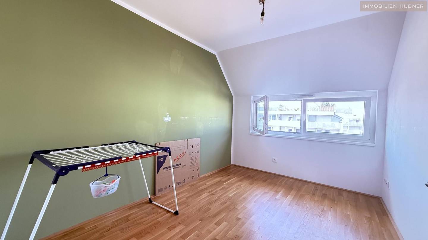 Modern apartment with sunny south balcony near Akademiepark
