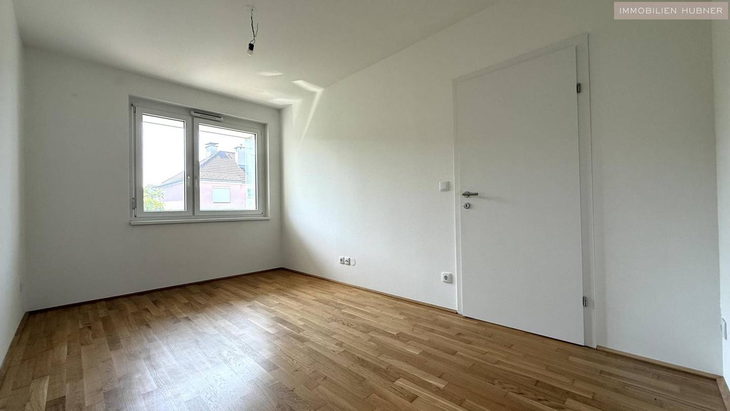 Helle Neubauwohnung mit Ostloggia nahe Akademiepark