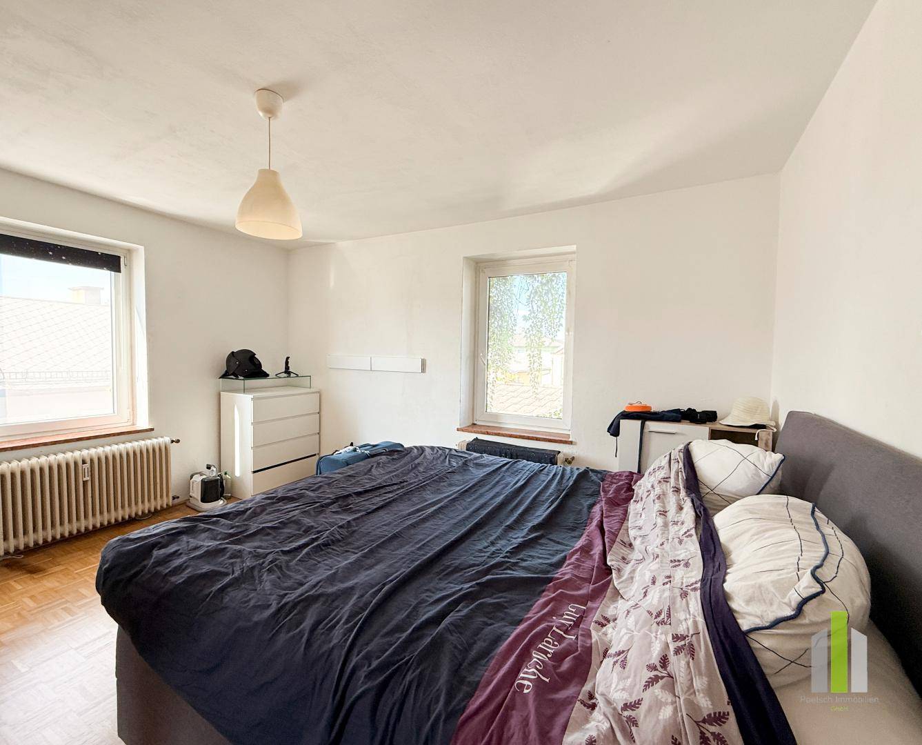 Bright furnished penthouse style apartment in central location