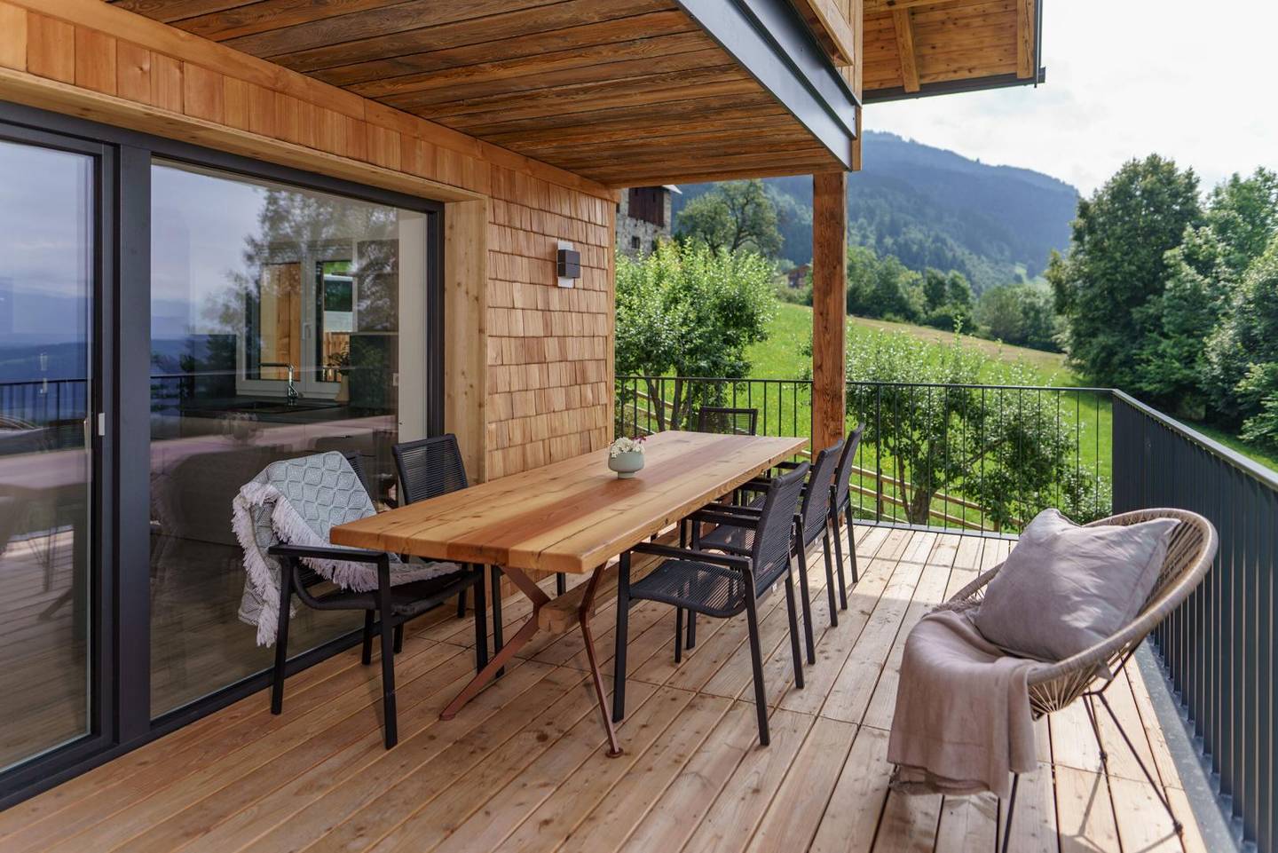 Kernsaniert und hochwertig Ferienwohnung mit Seeblick