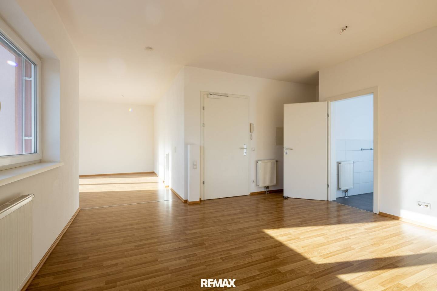 Sonne, Weitblick &amp; kurze Wege – Hochwertige 1-Zimmer-Wohnung