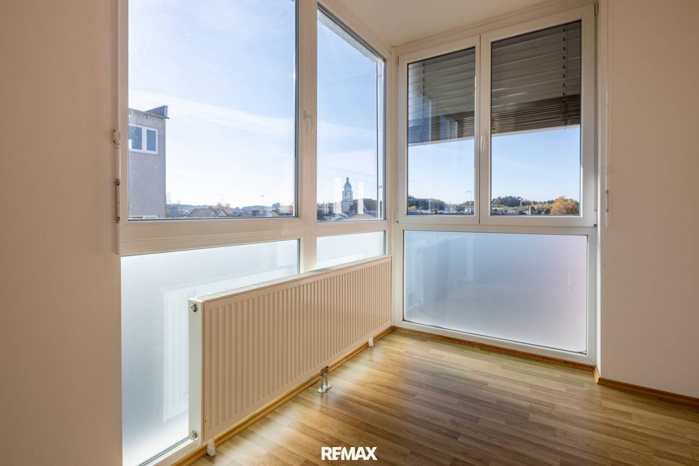 Sonne, Weitblick &amp; kurze Wege – Hochwertige 1-Zimmer-Wohnung