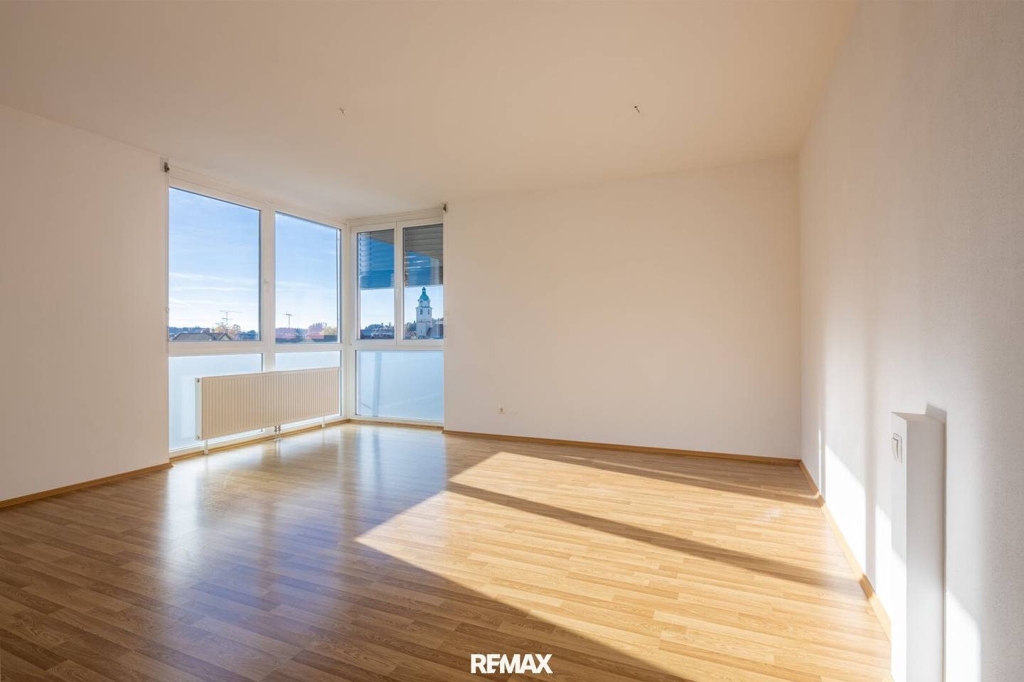 Sonne, Weitblick &amp; kurze Wege – Hochwertige 1-Zimmer-Wohnung