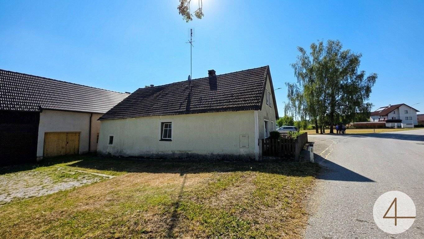 Kleines, stark sanierungsbedürftiges Haus – ideal für Handwerker