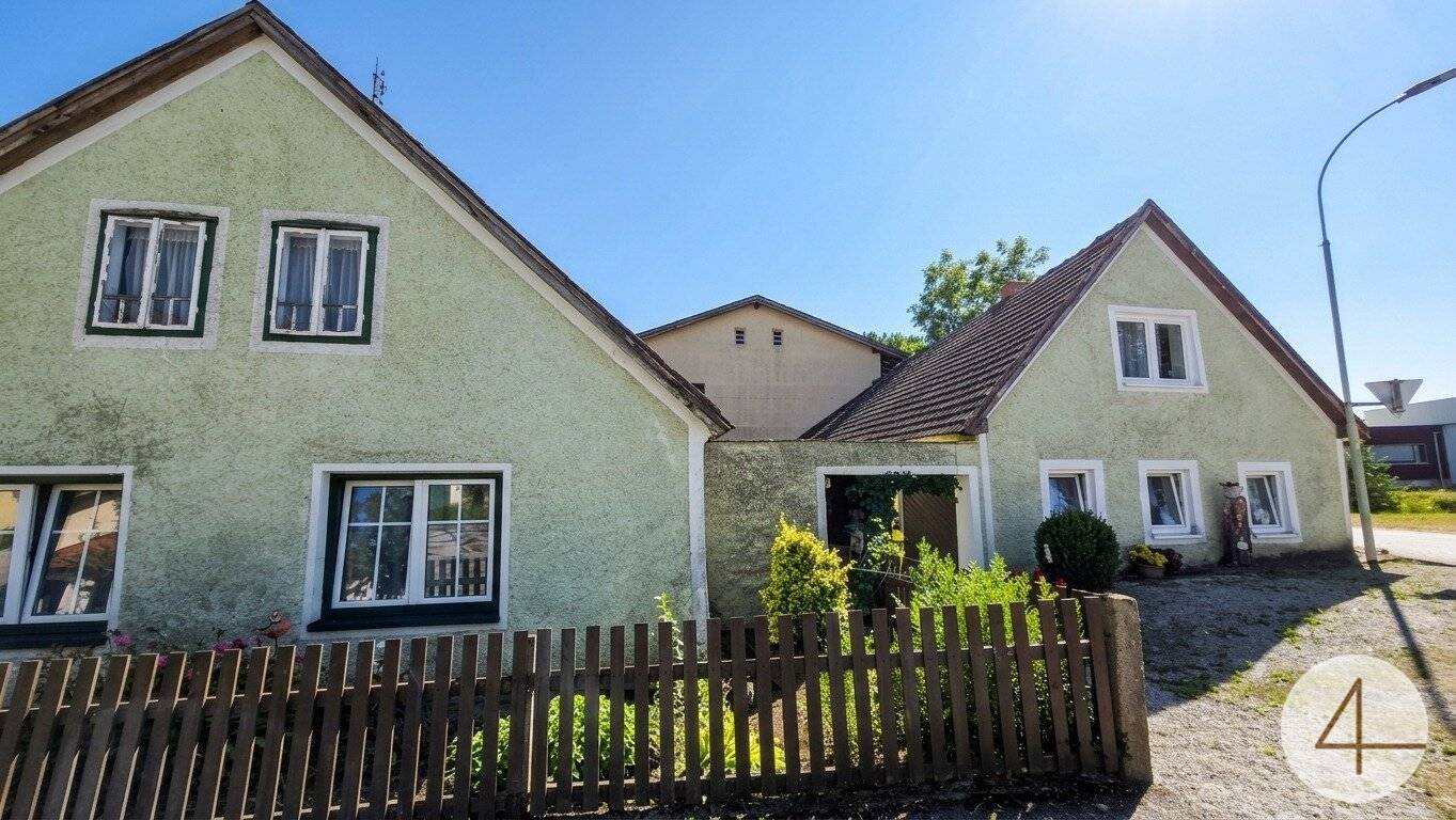 Kleines, stark sanierungsbedürftiges Haus – ideal für Handwerker