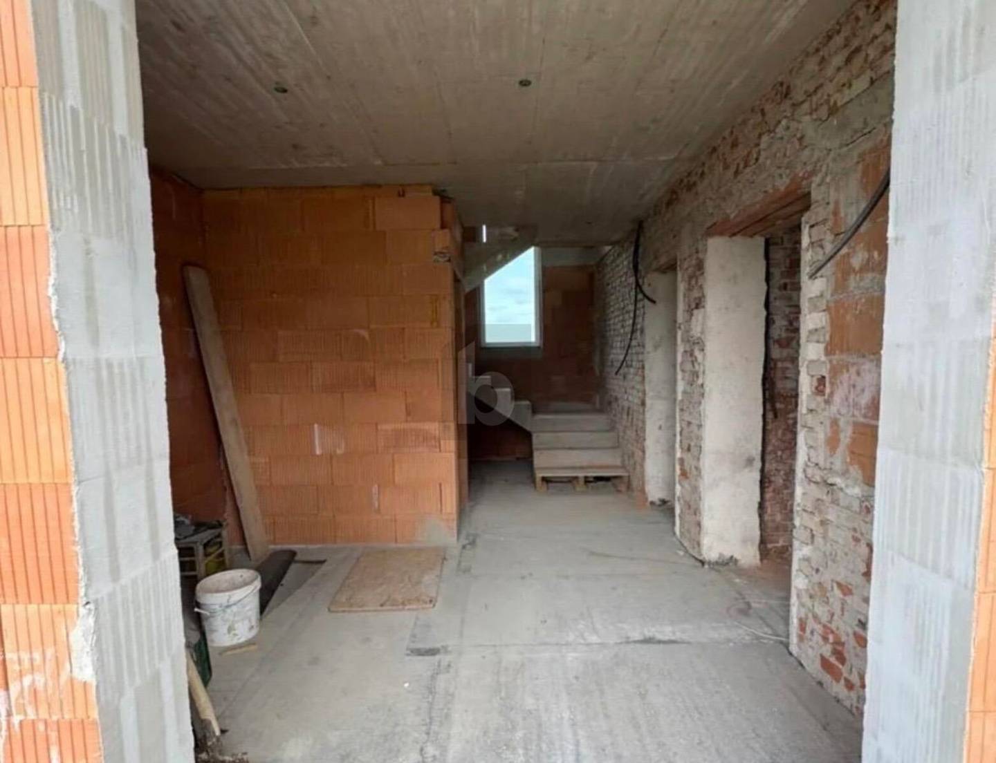 Lichtdurchflutete familienwohnung mit Gartenblick