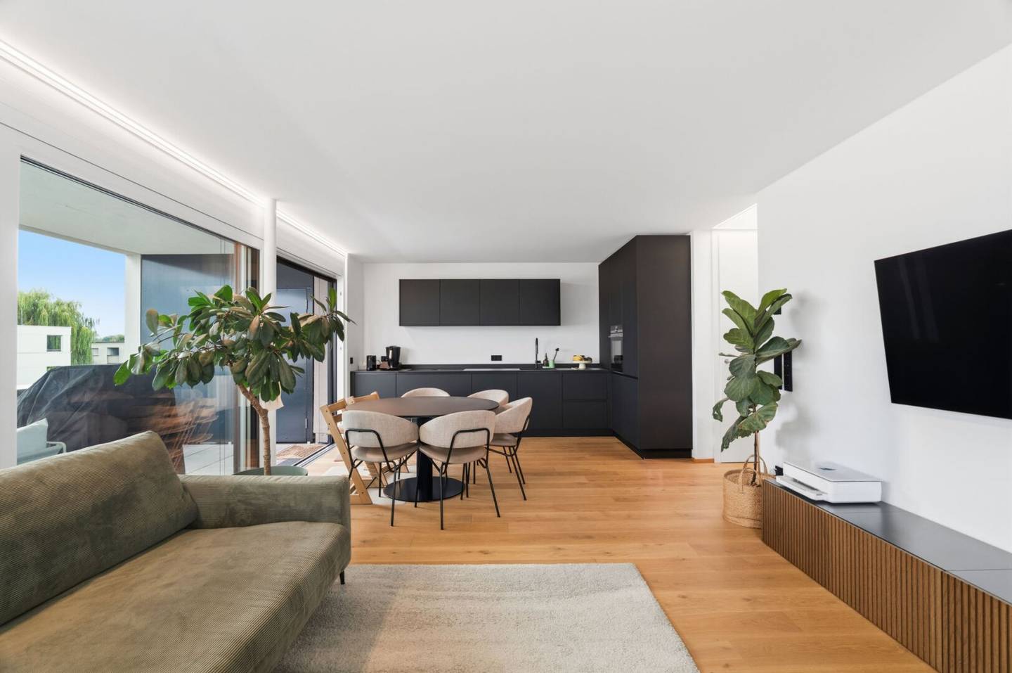 Moderne 3-Zimmer Dachgeschoßwohnung mit Terrasse und Tiefgarage