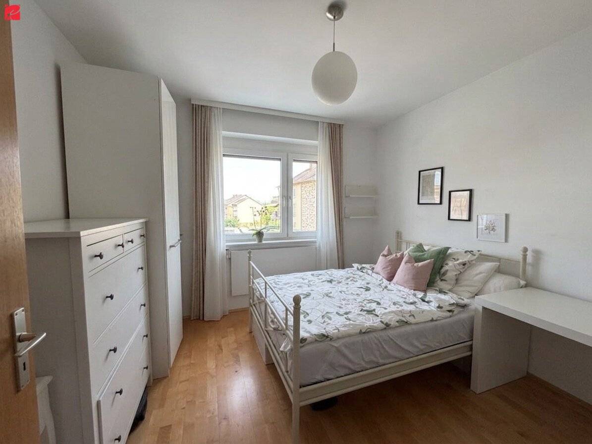 Well-maintained residential dream with green oasis