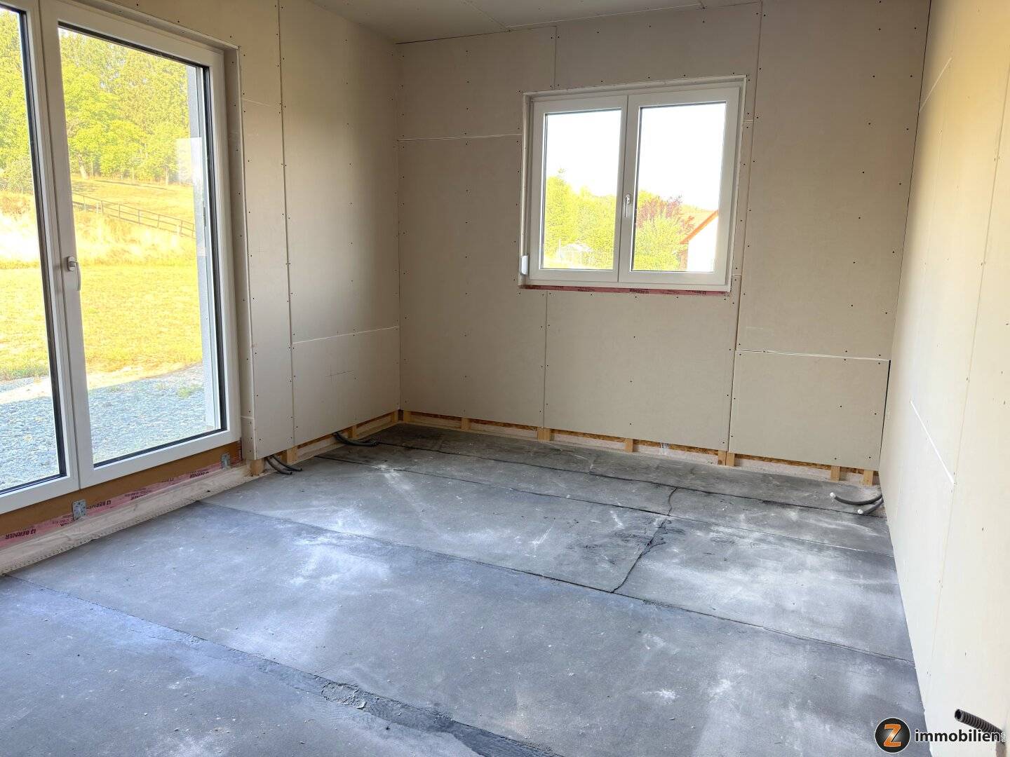 Golf-Thermenregion: Neubau-Bungalow auf großem Grundstück!