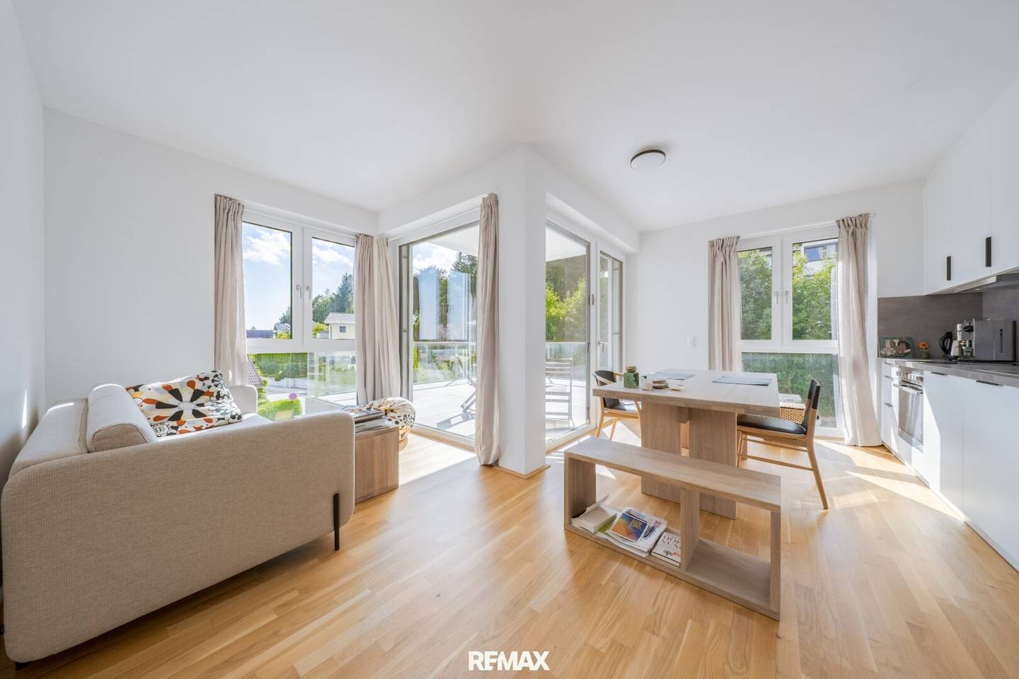 Traumhafte 2-Zimmer-Wohnung mit Panoramablick über Linz