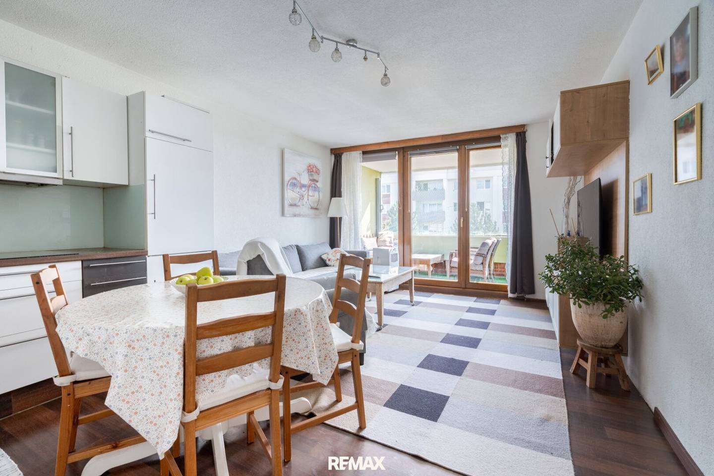 Helle 3-Zimmer-Wohnung mit großem Balkon und schönem Fernblick