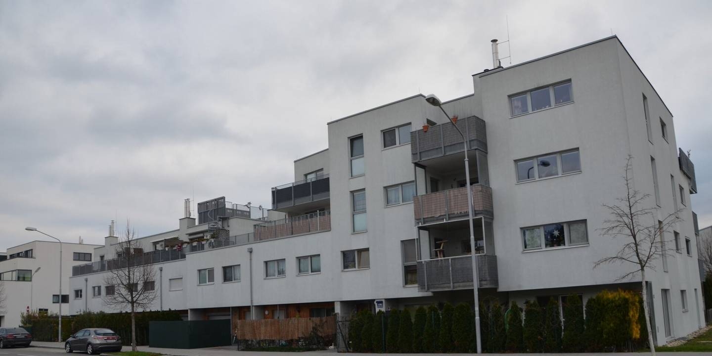 Ziegelhofstraße 106 | Garagenplätze