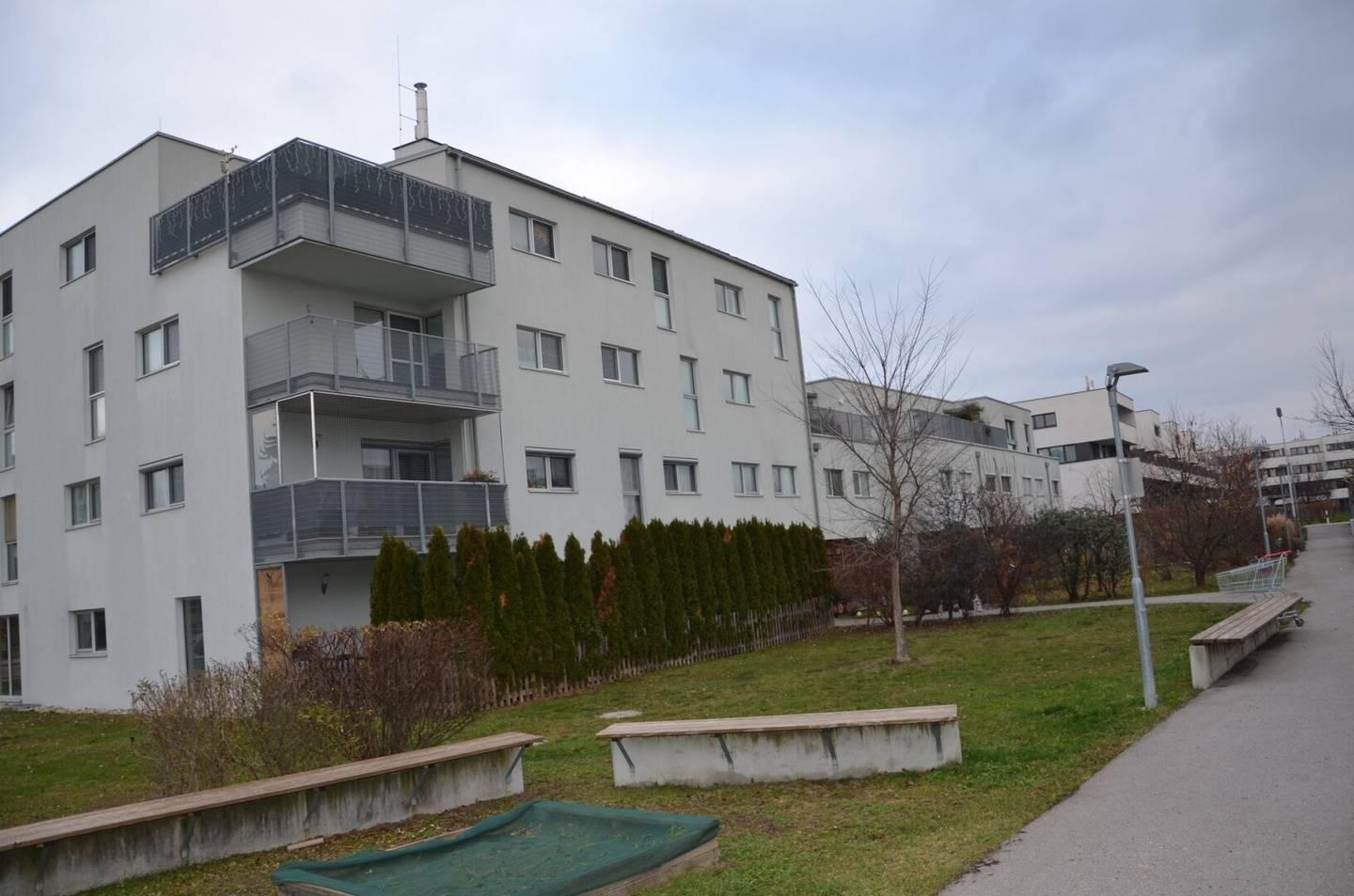 Ziegelhofstraße 106 | Garagenplätze