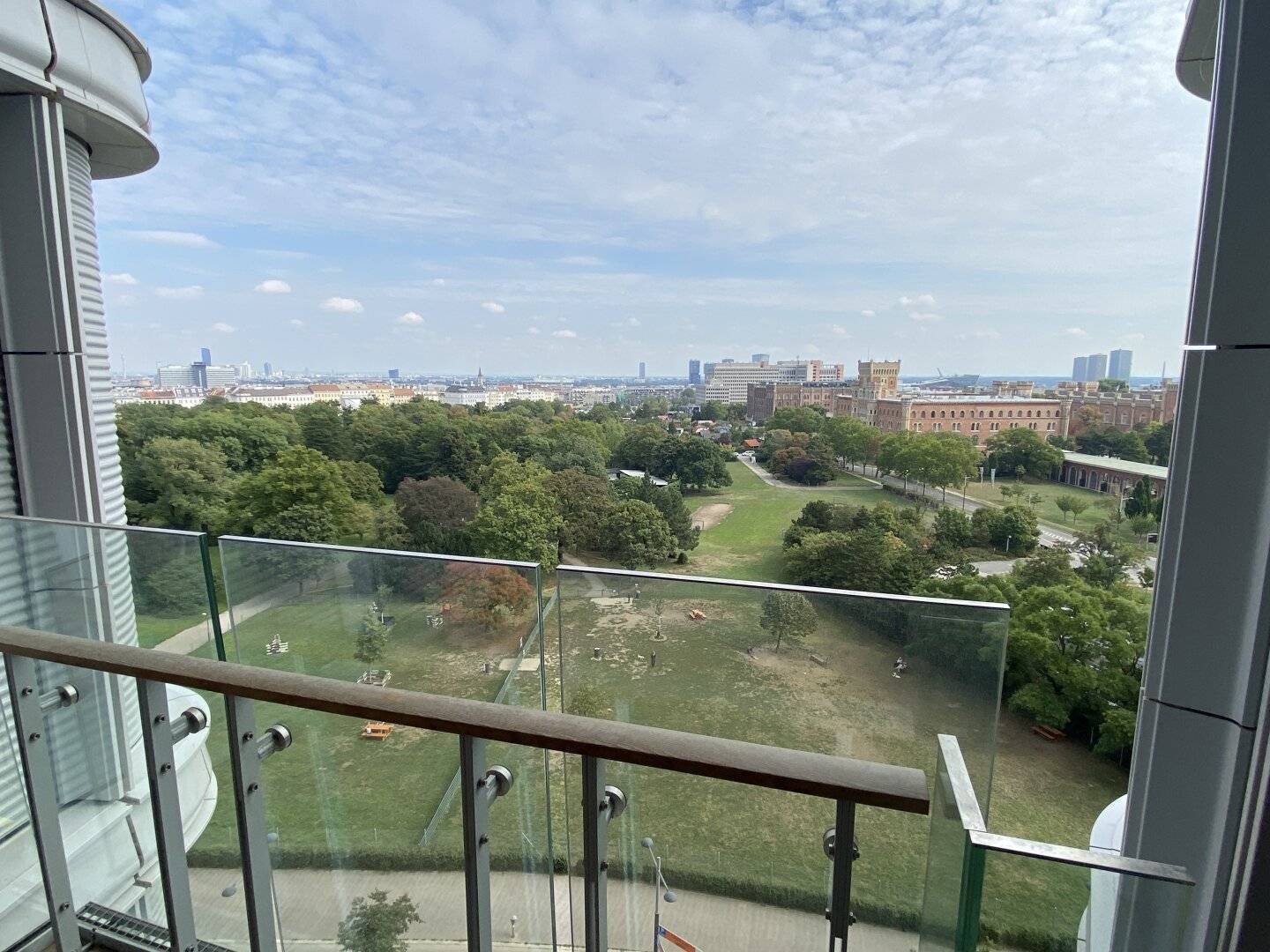 Exklusive Wohnung im 9. Stock mit Blick über die Skyline von Wien