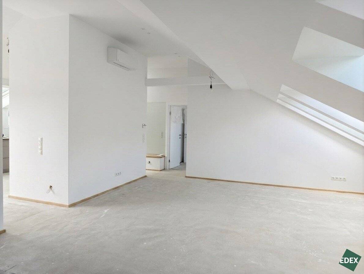 Unique attic apartment with 2 terraces and dreamlike view over Vienna