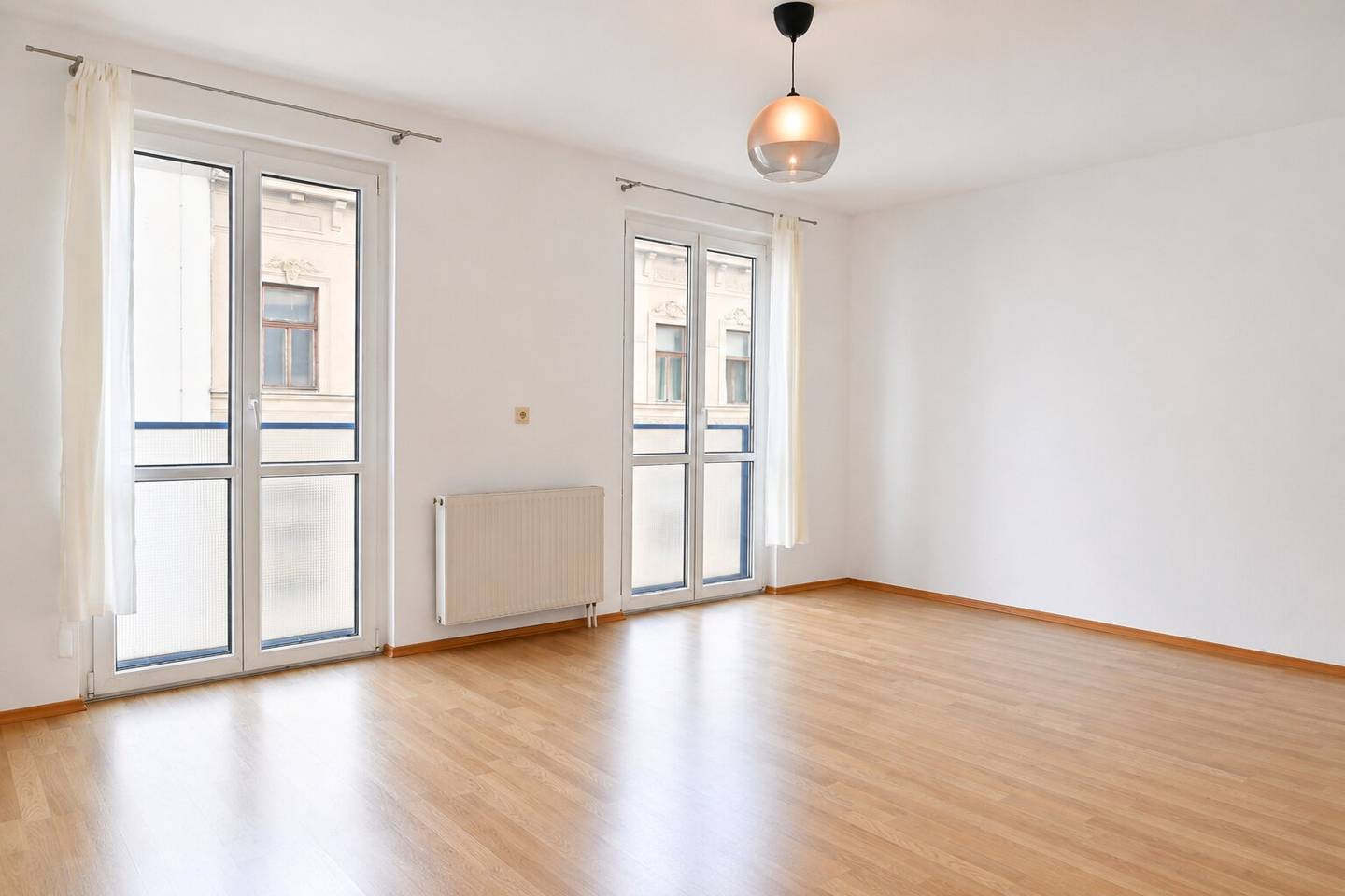 Living in the heart of Hernals - legal new building - well connected, versatile
