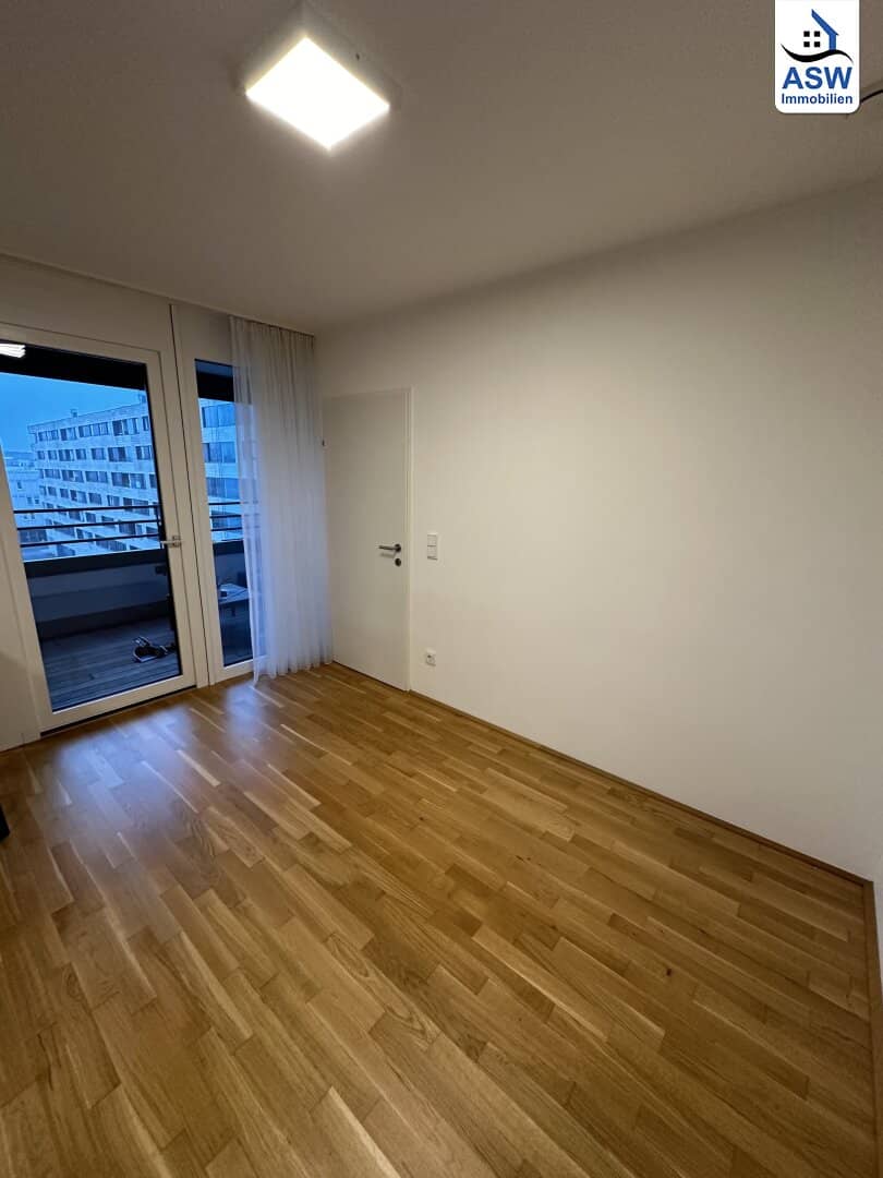 Modern 2-room apartment with loggia near Parkbad