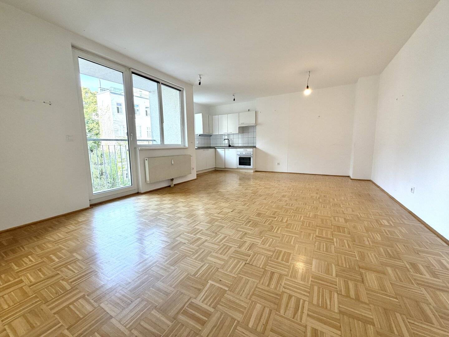 2 ZIMMERWOHNUNG MIT LOGGIA - ABSOLUTE RUHELAGE