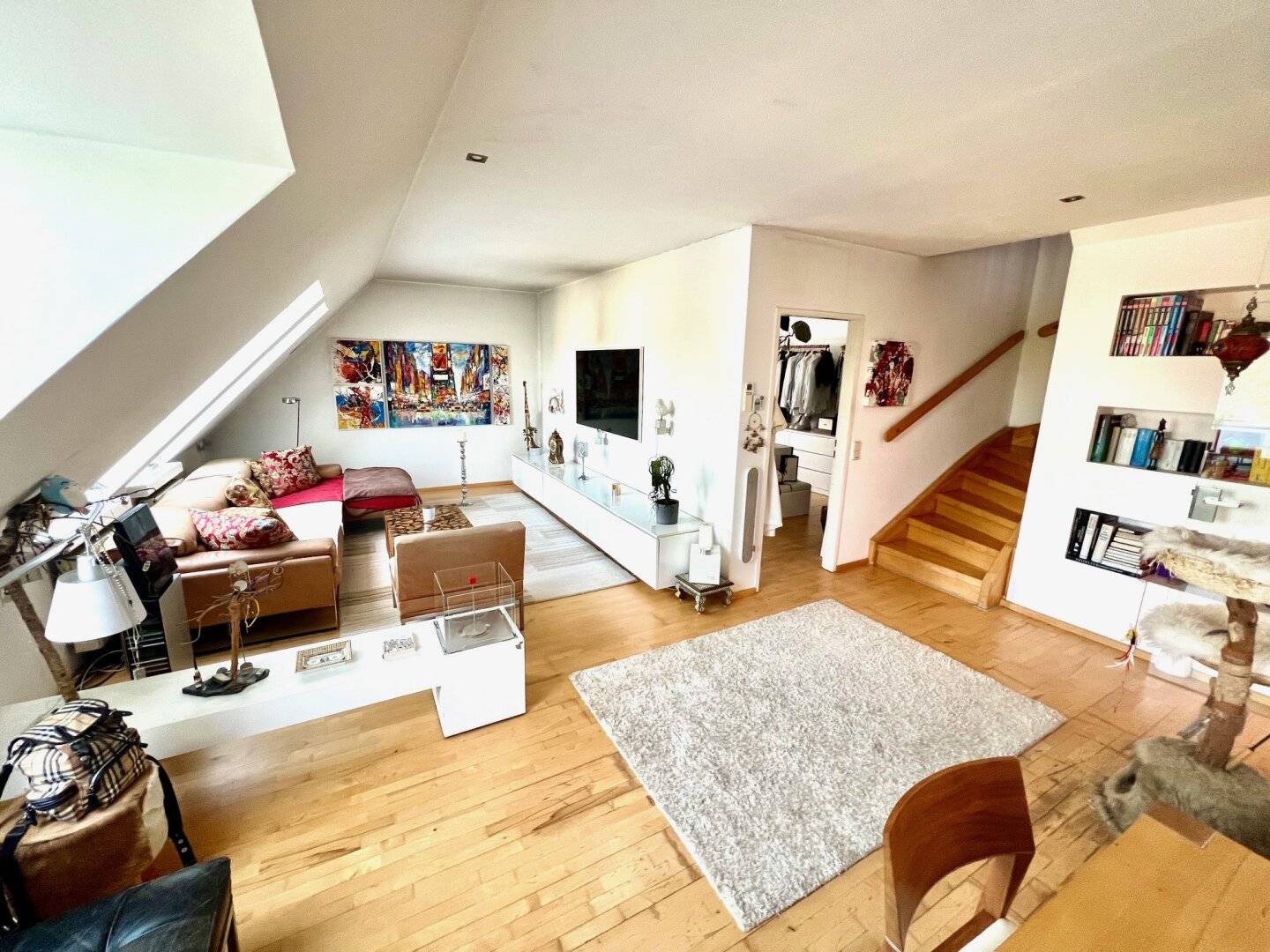 Spacious maisonette apartment with two terraces in a quiet location of the 22nd district