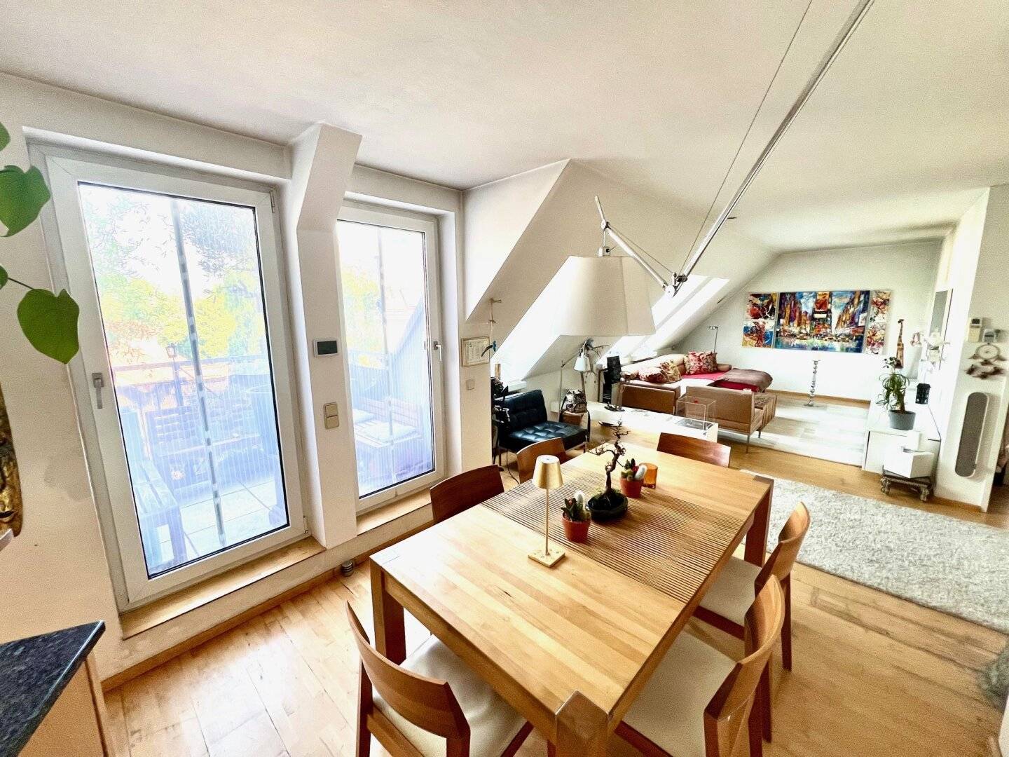Spacious maisonette apartment with two terraces in a quiet location of the 22nd district