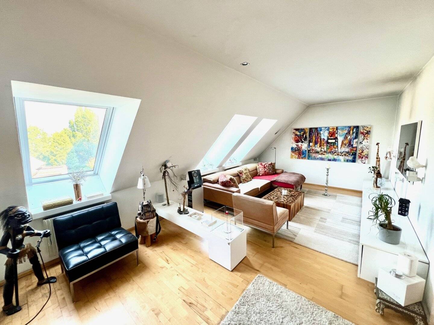 Spacious maisonette apartment with two terraces in a quiet location of the 22nd district