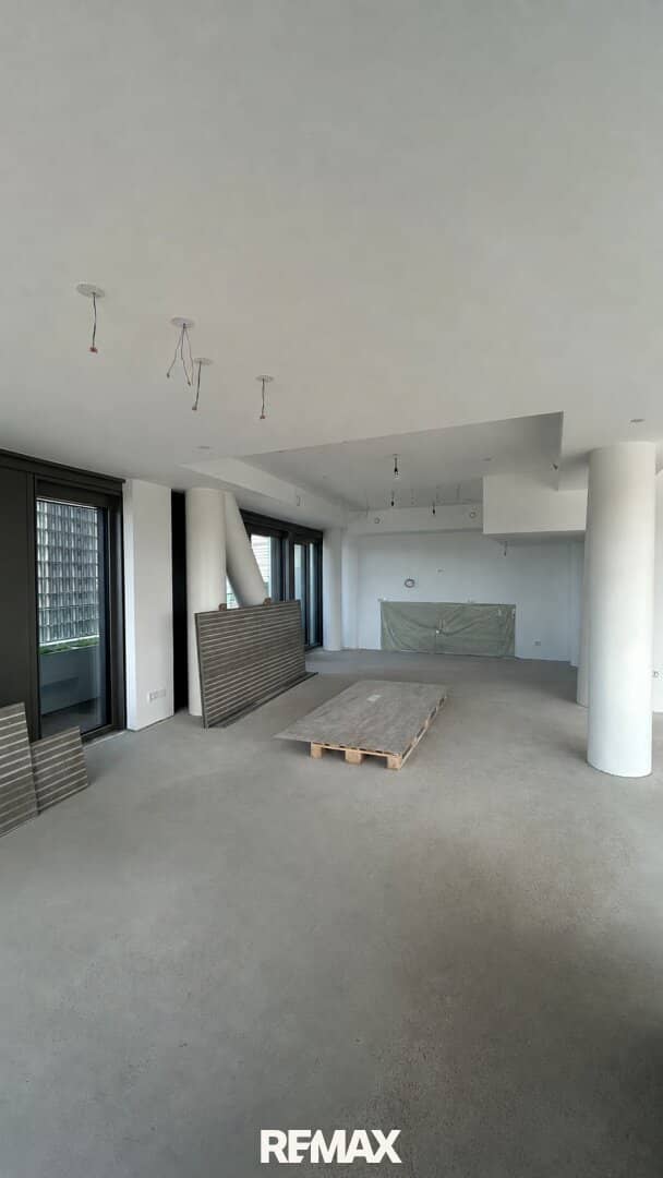 Wohntraum im Danube Tower- Exklusive 5-Zimmer-Wohnung mit 216 m² und 100 m² Balkon