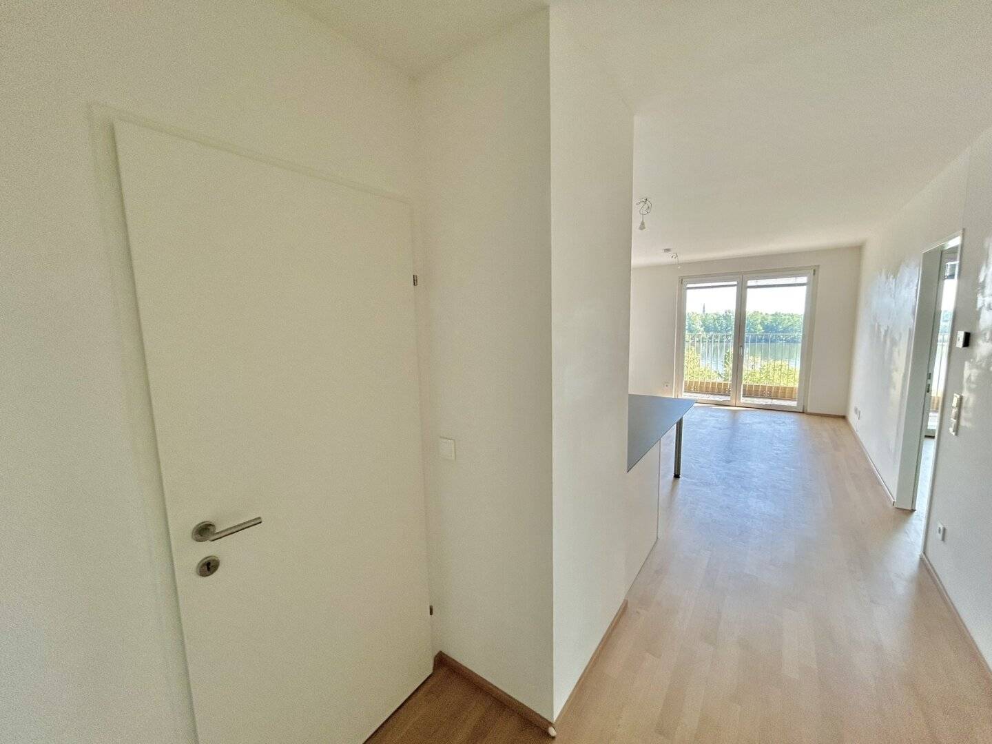 Modern 2-room apartment with loggia, underfloor heating &amp; fitted kitchen in 1200 Vienna for rent