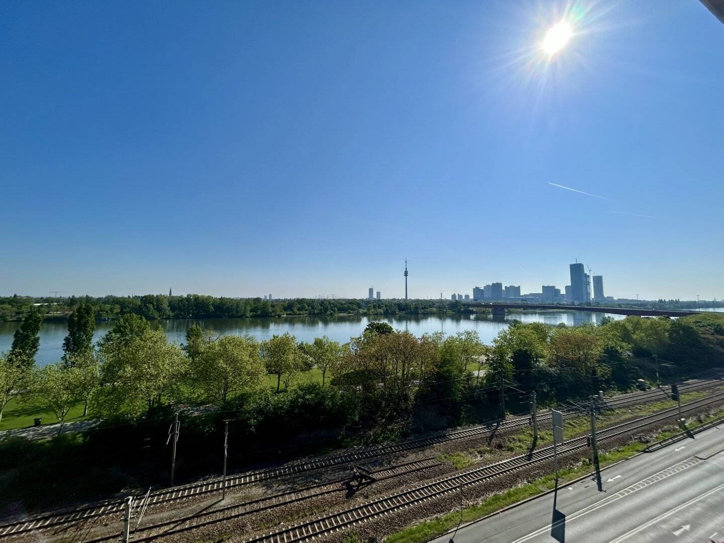 Modern 2-room apartment with loggia, underfloor heating &amp; fitted kitchen in 1200 Vienna for rent