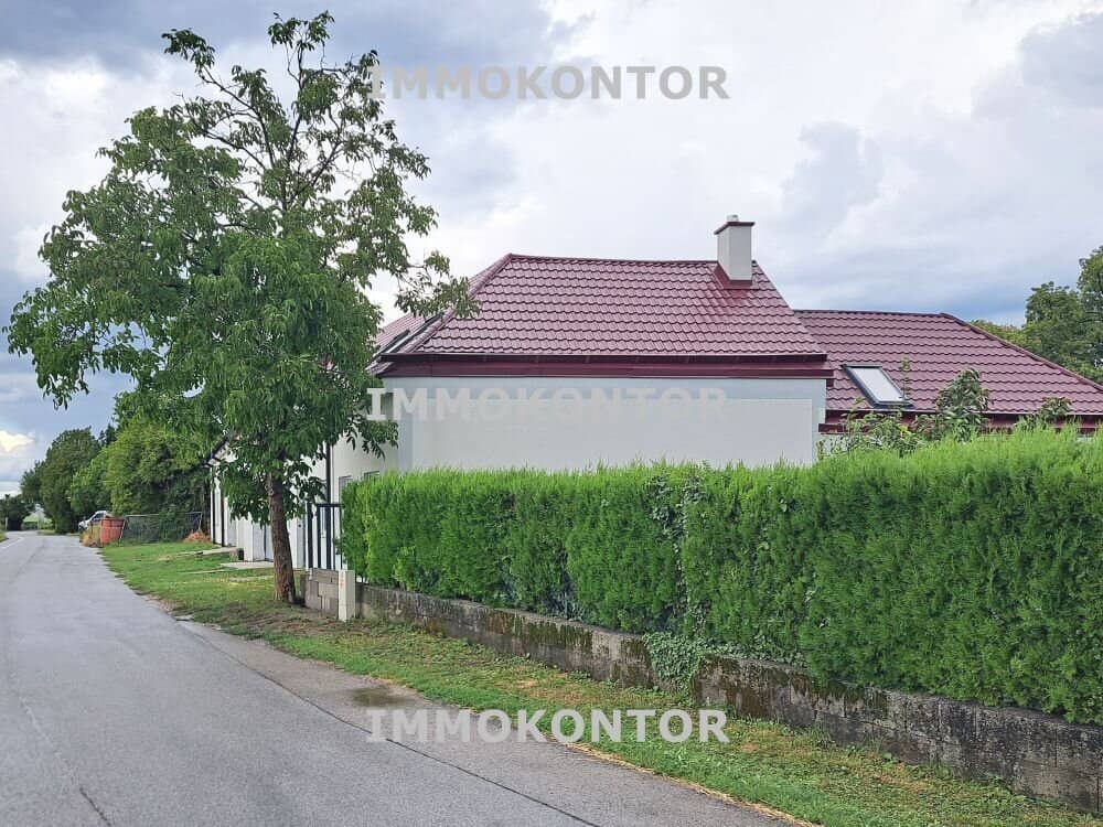 DOPPELHAUSHÄLFTE - eine WOHNUNG mit Innenhofterrasse