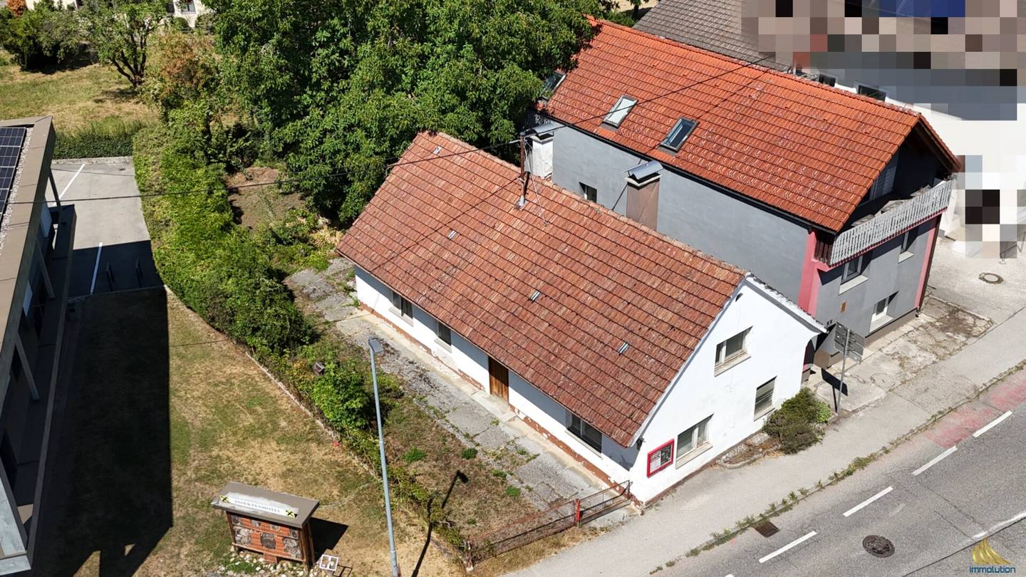 Zentrale Liegenschaft mit 3 Wohneinheiten &amp; Entwicklungspotenzial