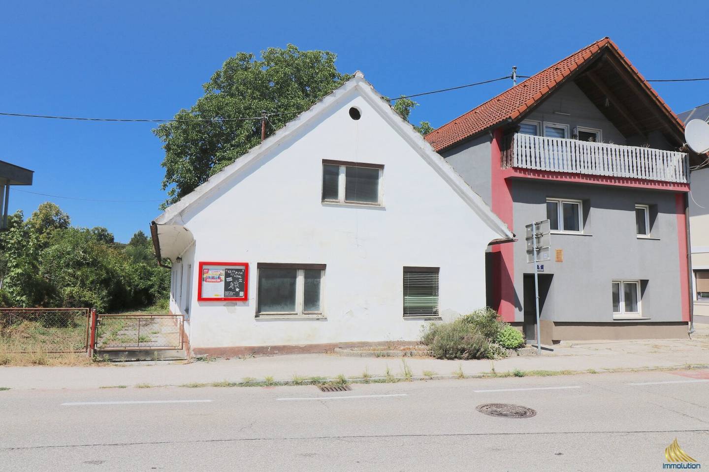 Zentrale Liegenschaft mit 3 Wohneinheiten &amp; Entwicklungspotenzial