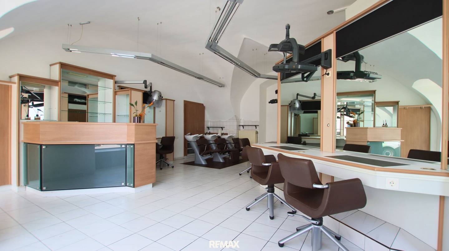 Commercial Premises for Rent in the Centre of Bad Vöslau – approx. 70 m² – Available Immediately