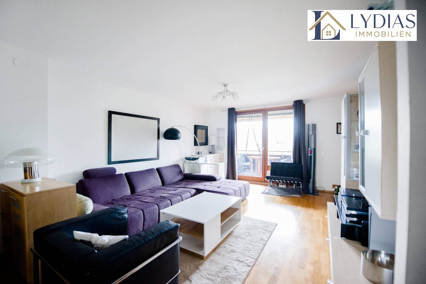 Dream penthouse apartment in a quiet location with two generous west loggias, garage parking space available, top infrastructure