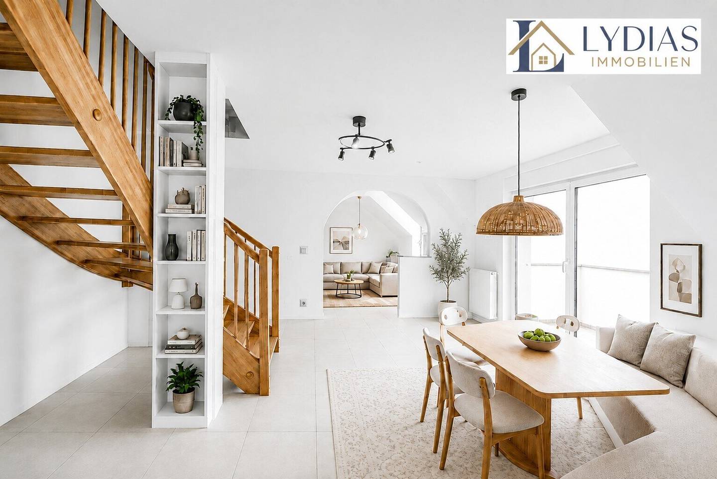 Dreamlike Attic Apartment 3-4 Rooms in a Quiet Location with Two South-Facing Terraces, Garage Parking Space Available - Top Infrastructure