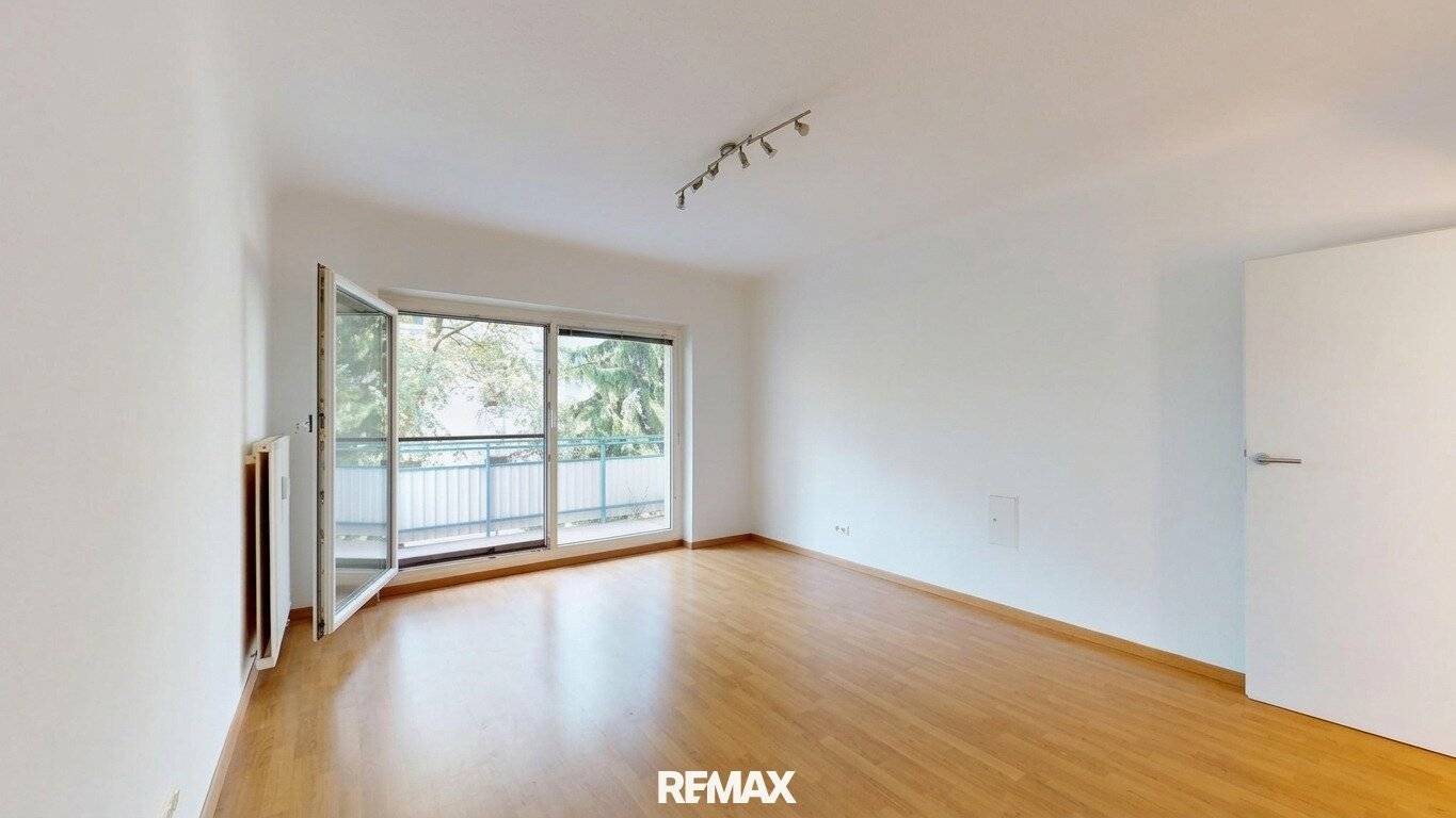 Balcony apartment near Türkenschanzpark and Hugo-Wolf-Park