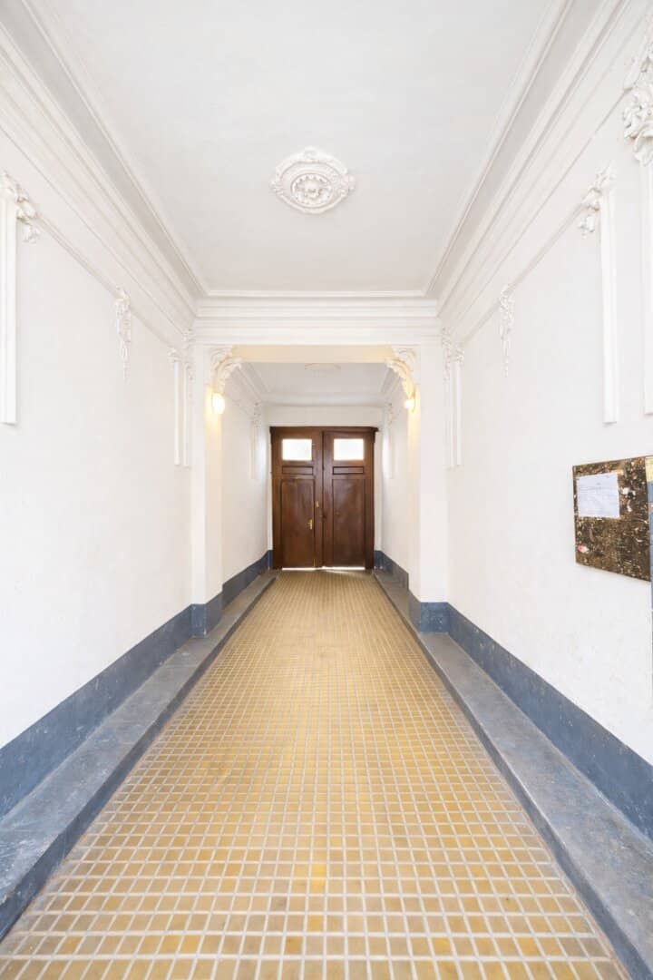 Apartment building for sale