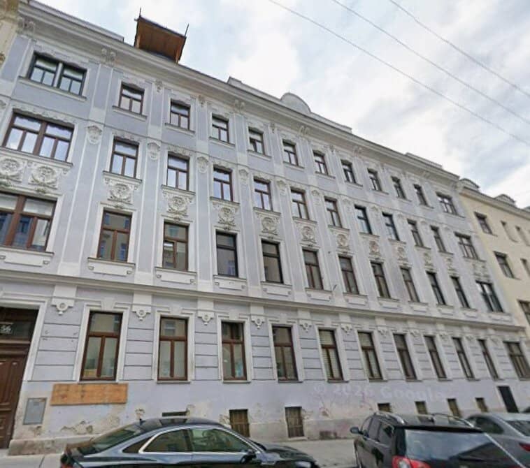 Apartment building for sale