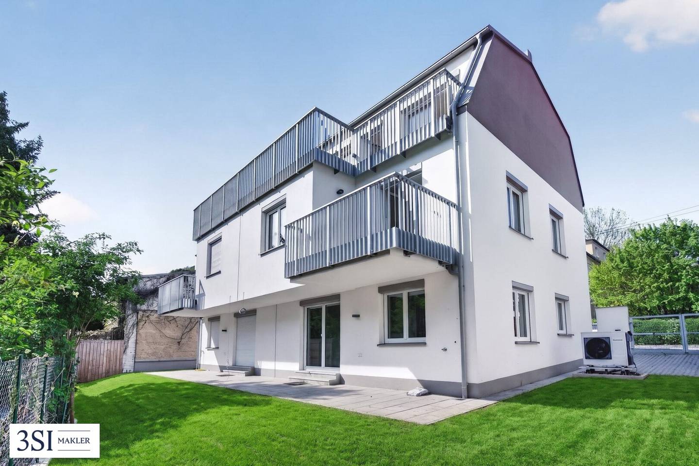 Großzügigkeit, die begeistert – Doppelhaushälfte mit Garten