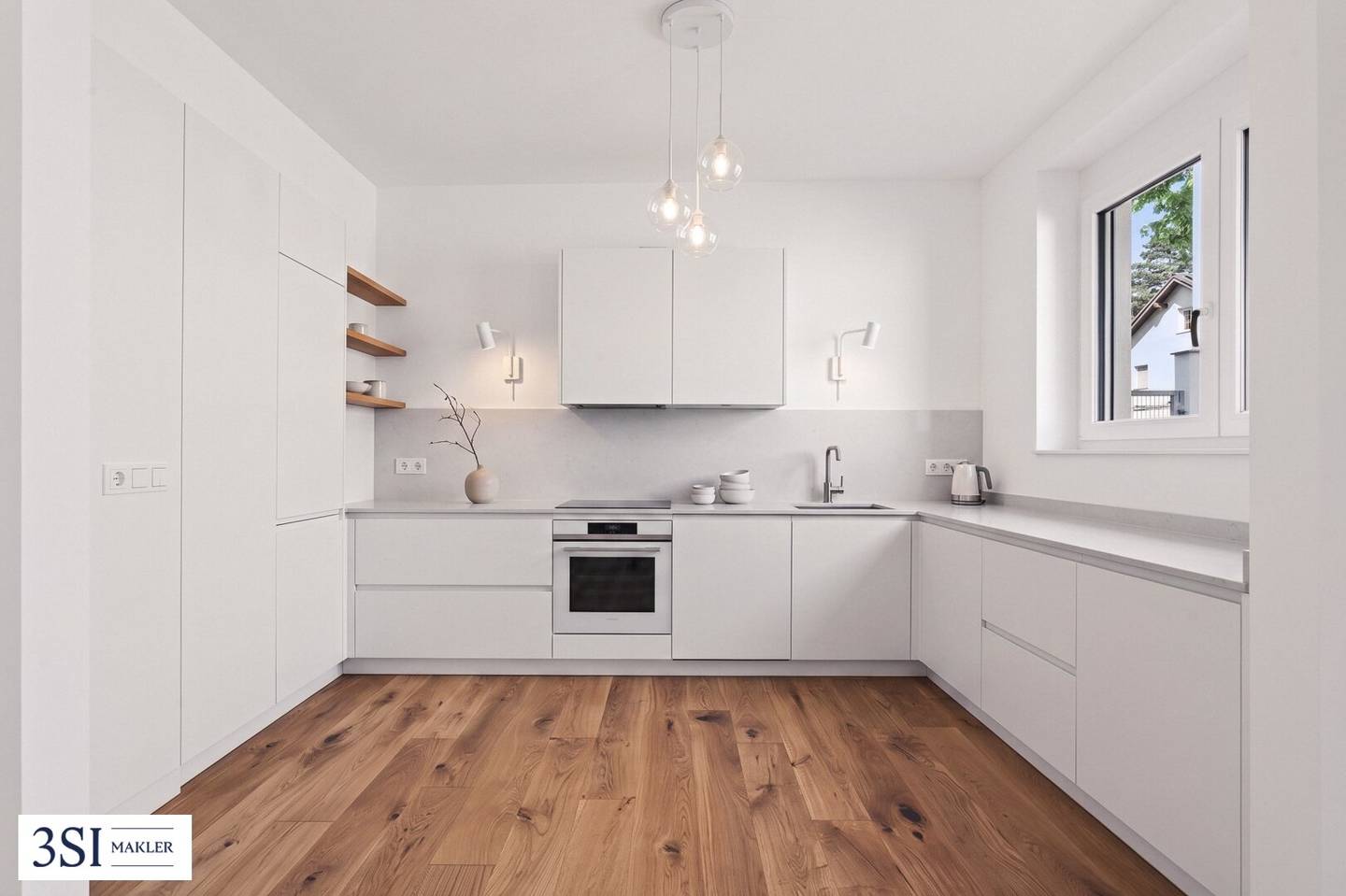 Stylish living, spacious home – Semi detached house with garden and terraces