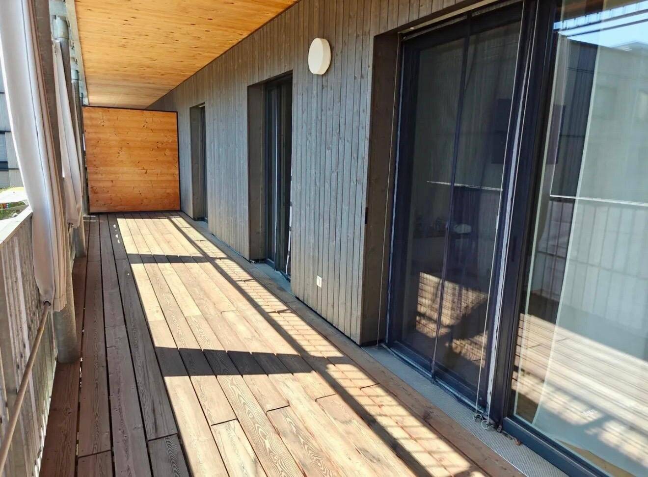 Like-new 3-room dream apartment with very large terrace