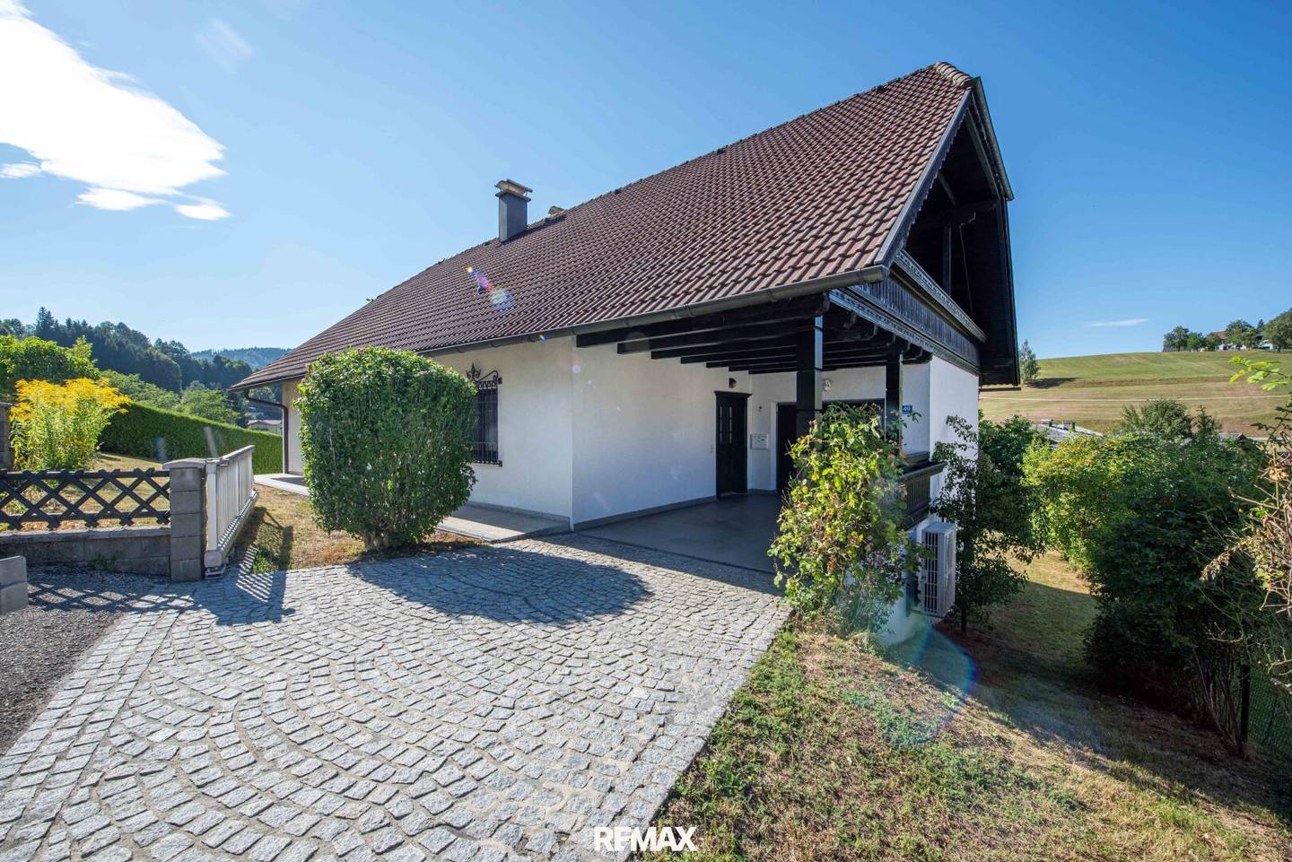 Ruhe, Natur und viel Platz: Charmantes Haus mit Einliegerwohnung