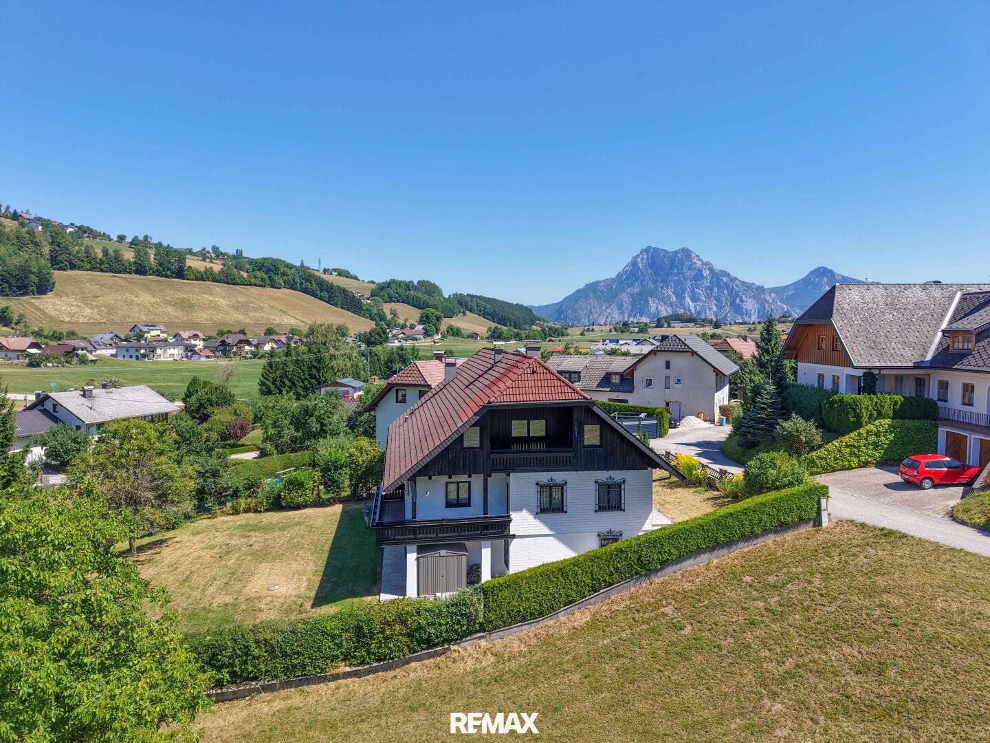 Ruhe, Natur und viel Platz: Charmantes Haus mit Einliegerwohnung