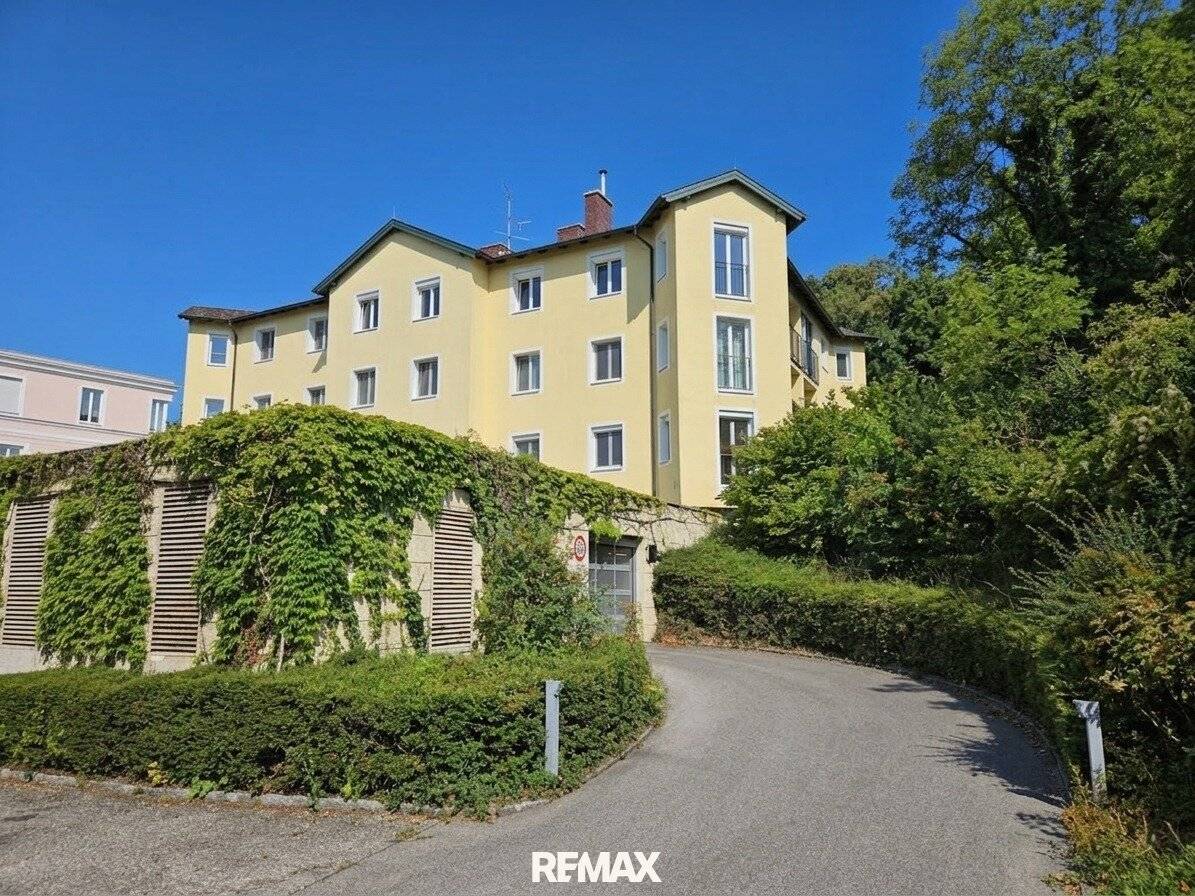Condominium near Thermal Bath