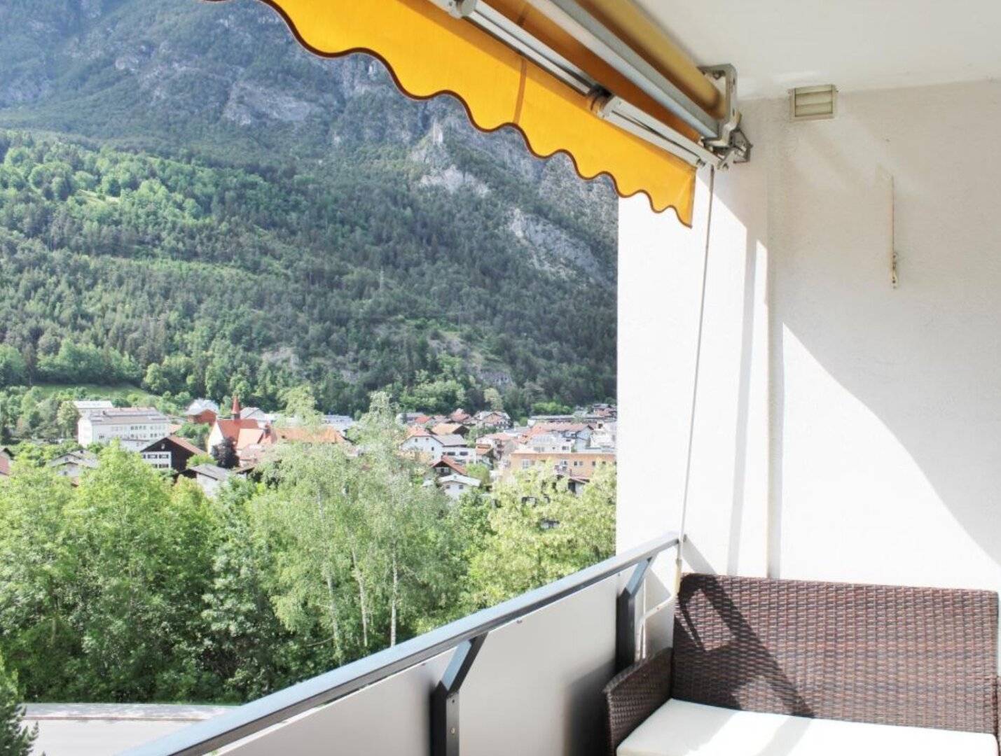 3-room apartment with west loggia and mountain view – existing residential right of use