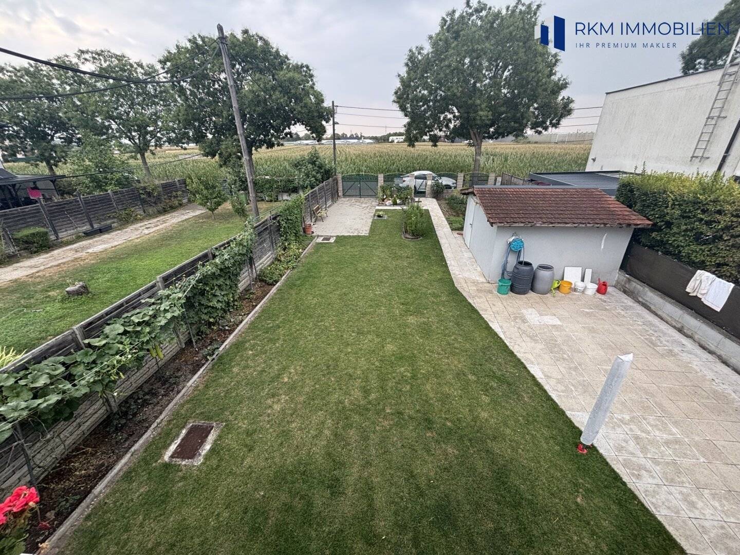 Modern single-family house 4 rooms, loggia, distant view, fully renovated in 1220 Vienna