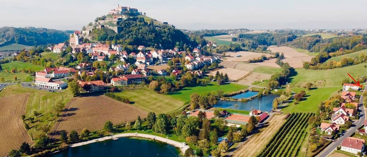 Wunderschöner Baugrund mit Blick zur Riegersburg