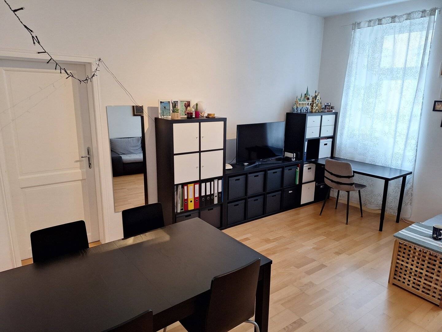 Cozy old building apartment near Brunnenmarkt